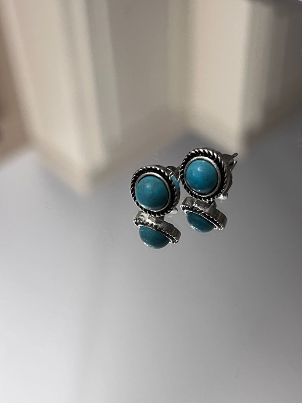 Turquoise Stone Silver Stud Earrings - Blue - Picture 2 of 2